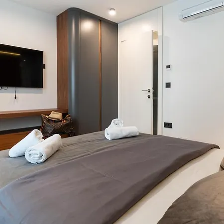 Ez Luxury Living Apartment Rovinj Exterior photo