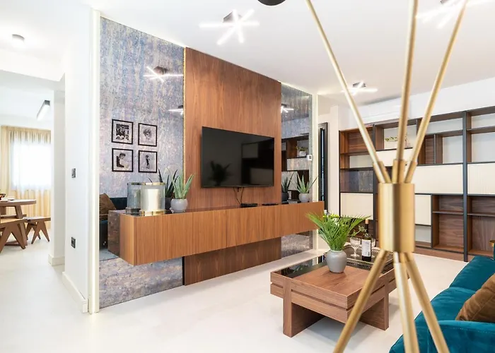 Ez Luxury Living