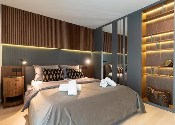 Ez Luxury Living